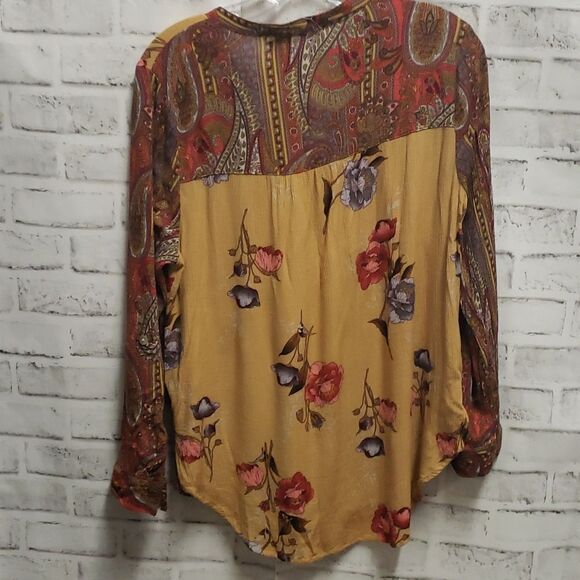 Hope springs top - Picture 1 of 3